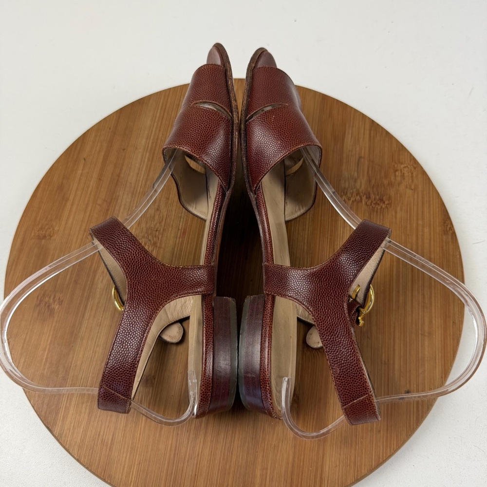 Salvatore Ferragamo Elegant Brown Leather Sandals - Picture 7 of 11